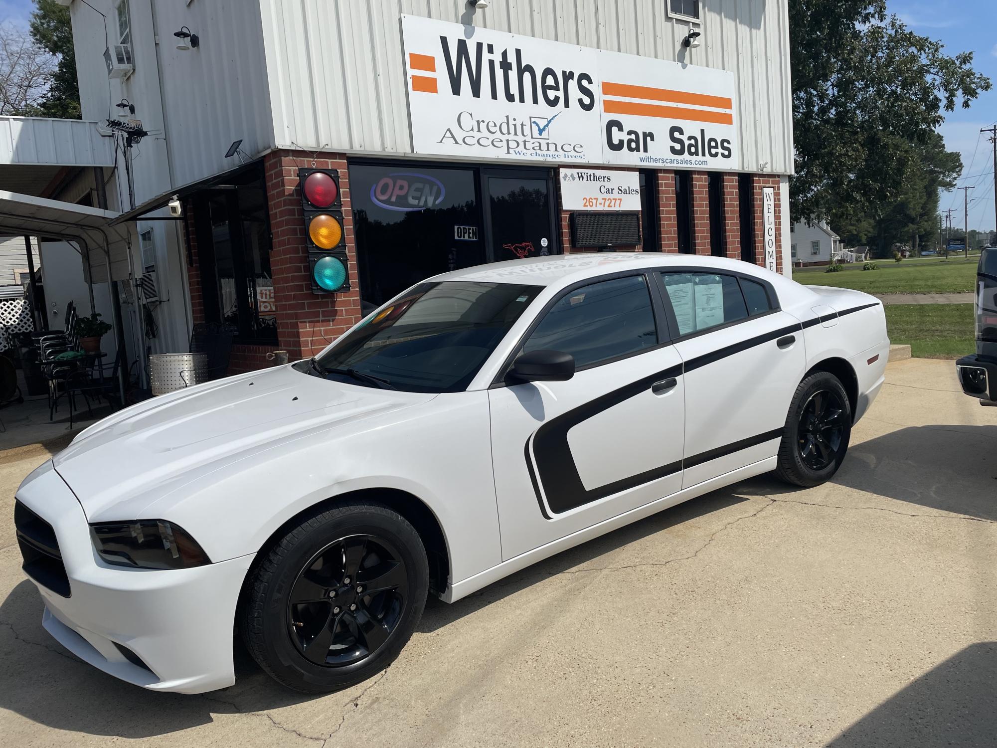 photo of 2014 Dodge Charger SE