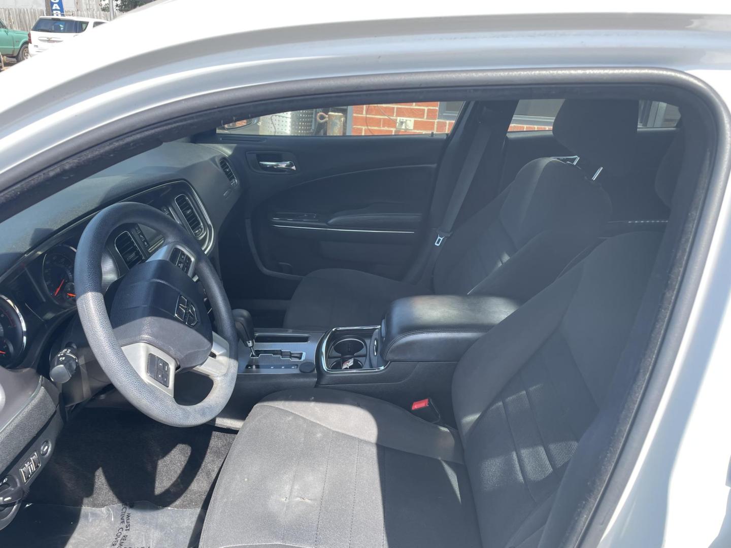 2014 White /Black Dodge Charger SE (2C3CDXBG9EH) with an 3.6L V6 DOHC 24V engine, 5-Speed Automatic transmission, located at 204 Hwy. 16 East, Carthage, MS, 39051, (601) 267-7277, 0.000000, 0.000000 - Photo#6